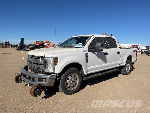 Ford F-250 皮卡.傳統半斗卡車/側卸板