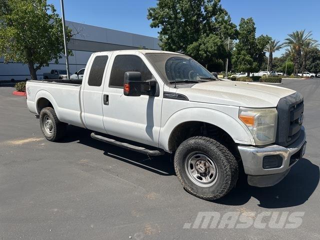 Ford F-250 皮卡.傳統半斗卡車/側卸板