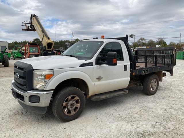 Ford F-250 平板式/側卸式卡車