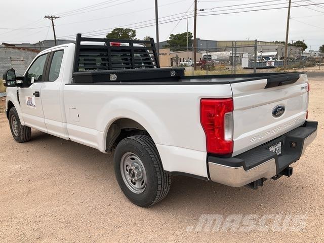 Ford F-250 皮卡.傳統半斗卡車/側卸板