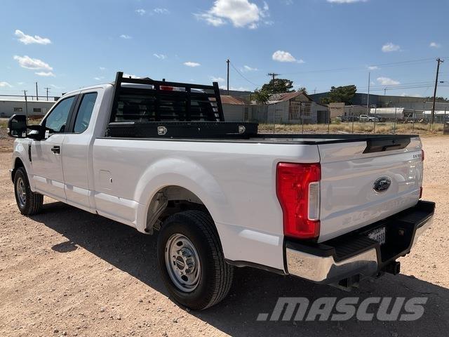 Ford F-250 皮卡.傳統半斗卡車/側卸板