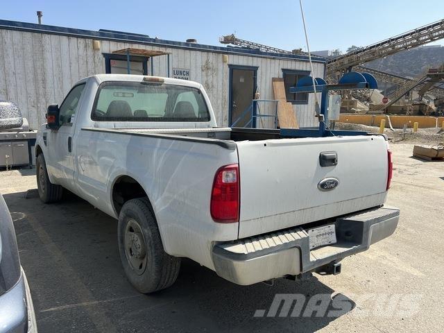 Ford F-250 皮卡.傳統半斗卡車/側卸板