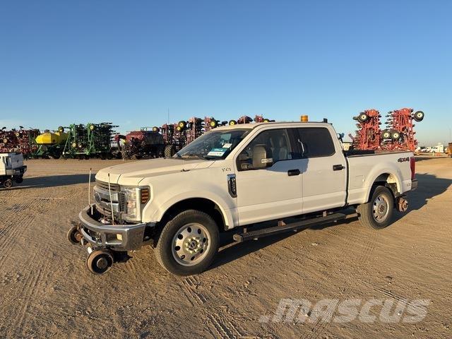 Ford F-250 皮卡.傳統半斗卡車/側卸板