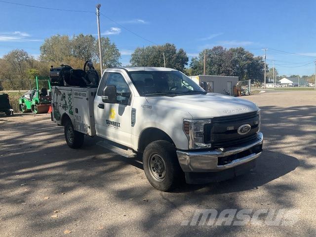 Ford F-250 都市/通用型車輛