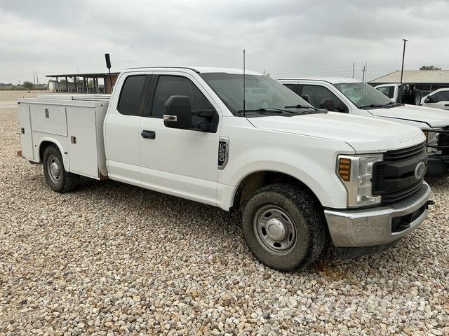 Ford F-250 皮卡.傳統半斗卡車/側卸板
