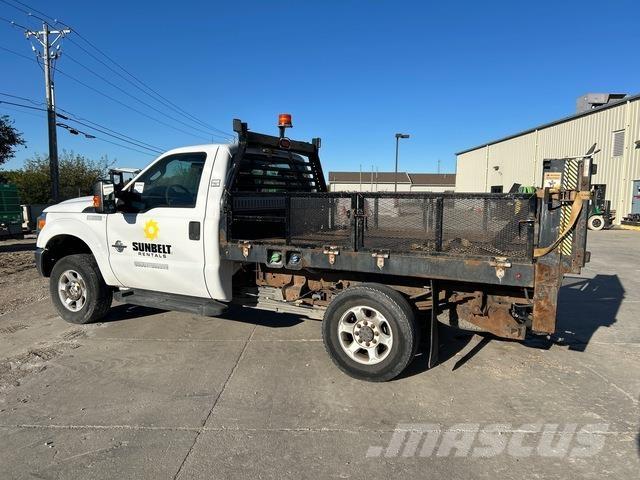 Ford F-250 平板式/側卸式卡車