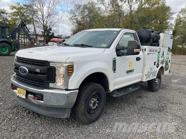 Ford F-250 都市/通用型車輛
