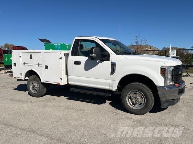 Ford F-250 皮卡.傳統半斗卡車/側卸板