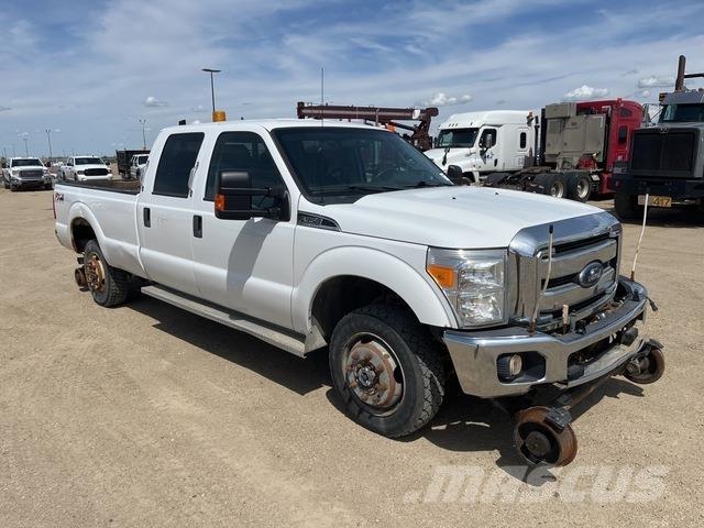 Ford F-350 皮卡.傳統半斗卡車/側卸板
