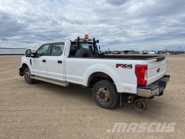 Ford F-350 皮卡.傳統半斗卡車/側卸板