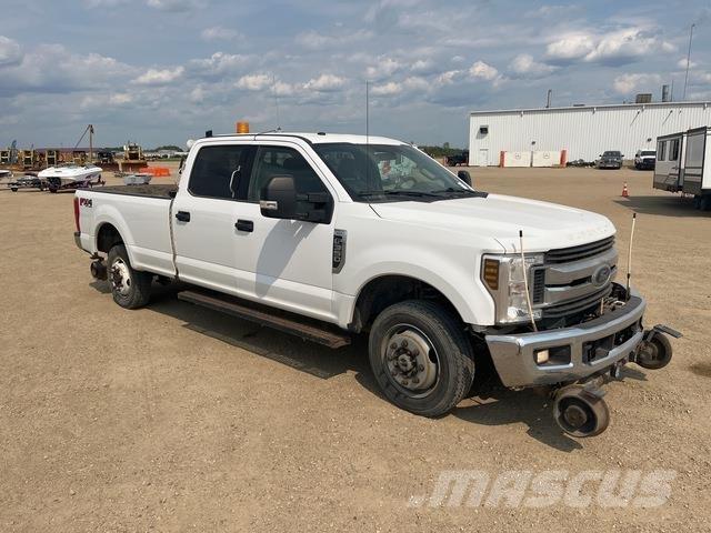Ford F-350 皮卡.傳統半斗卡車/側卸板