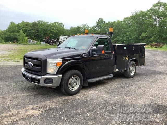 Ford F-350 皮卡.傳統半斗卡車/側卸板