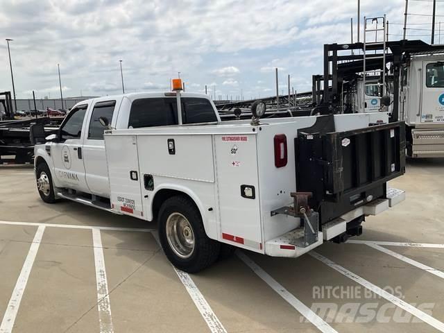 Ford F-350 皮卡.傳統半斗卡車/側卸板