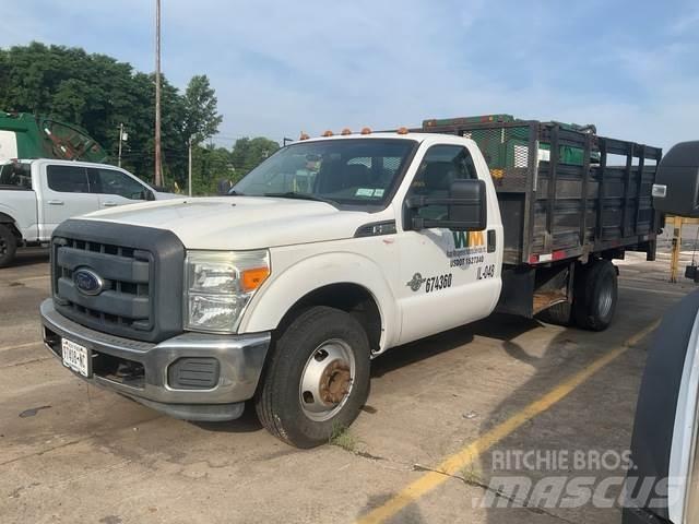 Ford F-350 平板式/側卸式卡車