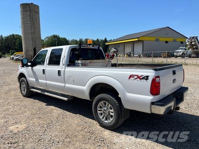 Ford F-350 皮卡.傳統半斗卡車/側卸板
