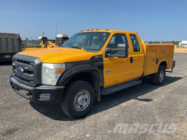Ford F-350 皮卡.傳統半斗卡車/側卸板