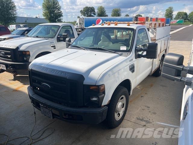 Ford F-350 皮卡.傳統半斗卡車/側卸板