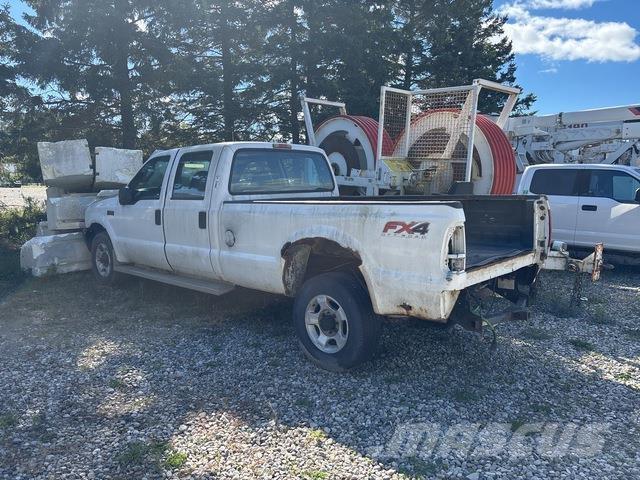 Ford F-350 皮卡.傳統半斗卡車/側卸板