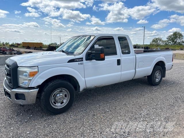 Ford F-350 皮卡.傳統半斗卡車/側卸板