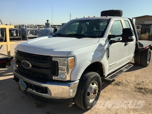 Ford F-350 平板式/側卸式卡車