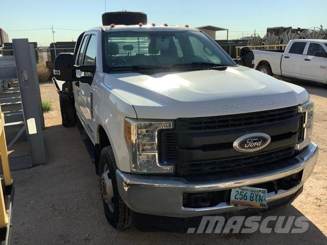 Ford F-350 平板式/側卸式卡車