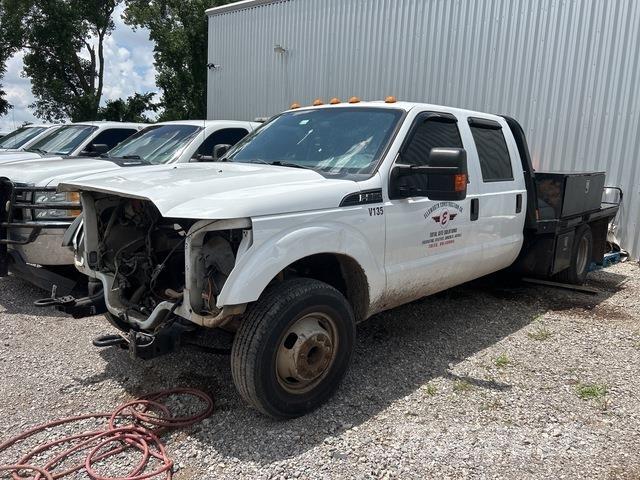 Ford F-350 平板式/側卸式卡車