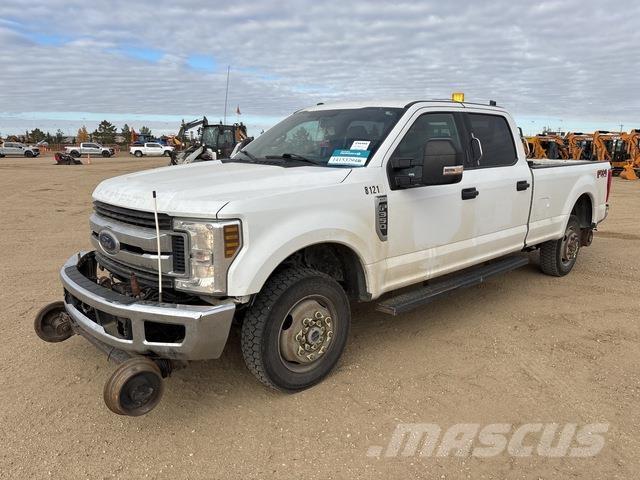 Ford F-350 皮卡.傳統半斗卡車/側卸板