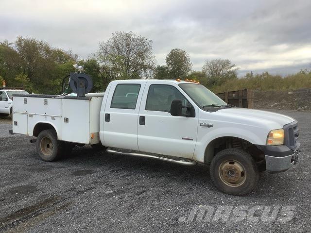 Ford F-350 皮卡.傳統半斗卡車/側卸板