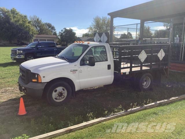 Ford F-350 平板式/側卸式卡車