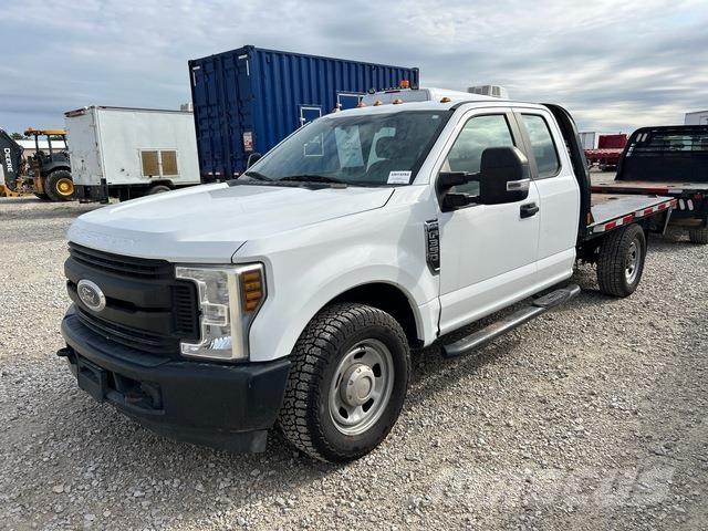 Ford F-350 平板式/側卸式卡車