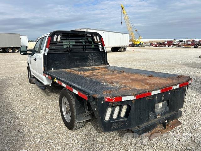 Ford F-350 平板式/側卸式卡車