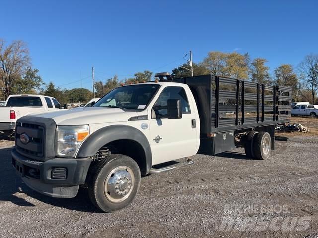 Ford F-450 平板式/側卸式卡車
