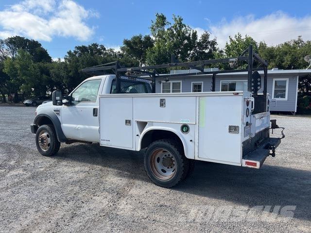 Ford F-450 皮卡.傳統半斗卡車/側卸板