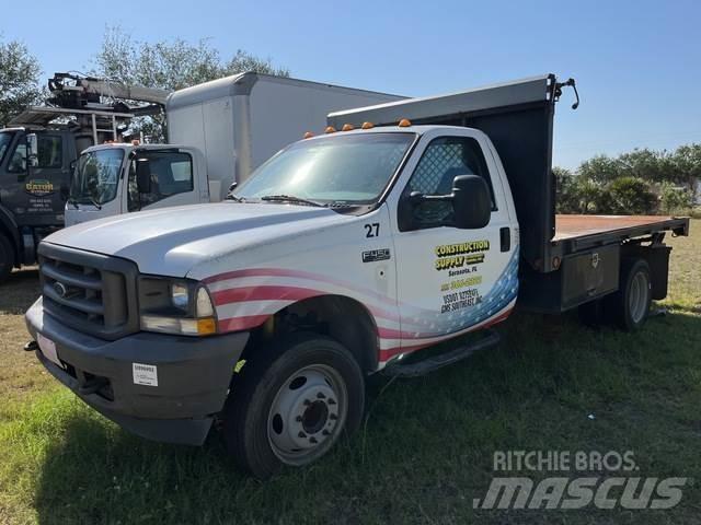 Ford F-450 平板式/側卸式卡車