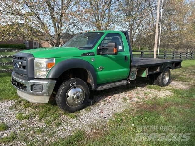 Ford F-450 平板式/側卸式卡車