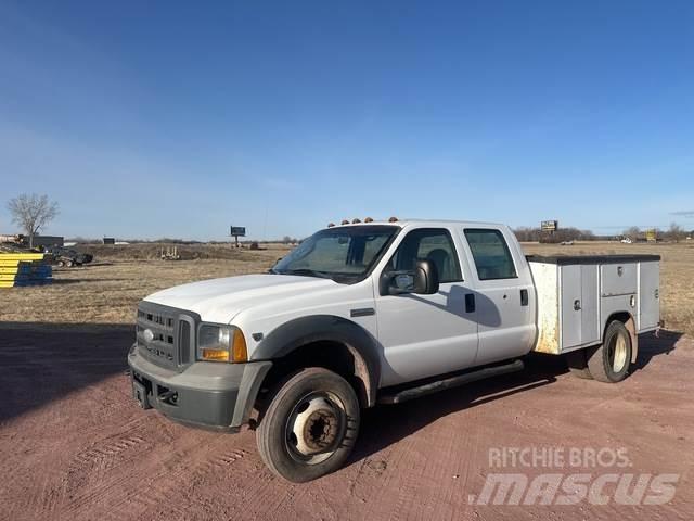 Ford F-450 皮卡.傳統半斗卡車/側卸板