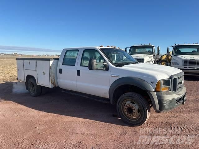 Ford F-450 皮卡.傳統半斗卡車/側卸板