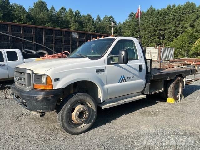 Ford F-450 平板式/側卸式卡車