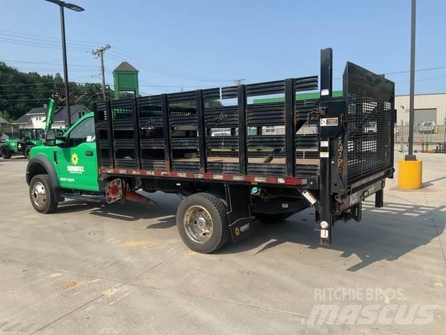 Ford F-450 平板式/側卸式卡車