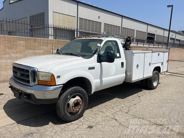 Ford F-450 都市/通用型車輛