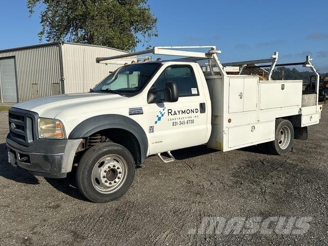 Ford F-450 皮卡.傳統半斗卡車/側卸板