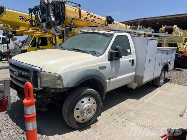 Ford F-450 皮卡.傳統半斗卡車/側卸板
