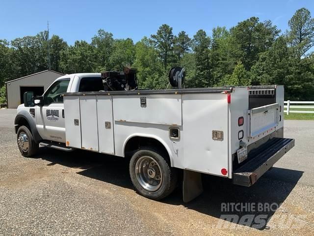 Ford F-450 都市/通用型車輛