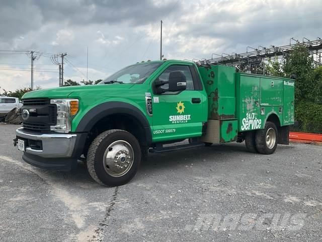 Ford F-450 都市/通用型車輛