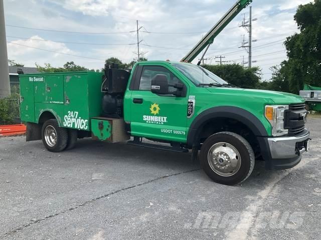 Ford F-450 都市/通用型車輛