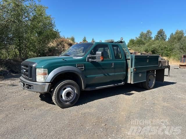Ford F-450 平板式/側卸式卡車