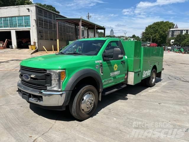 Ford F-450 都市/通用型車輛