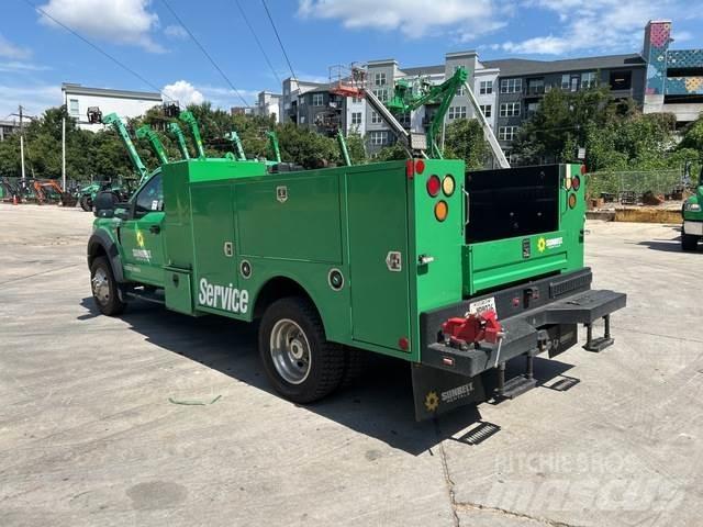 Ford F-450 都市/通用型車輛