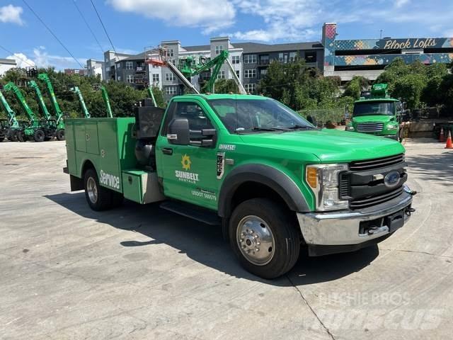 Ford F-450 都市/通用型車輛