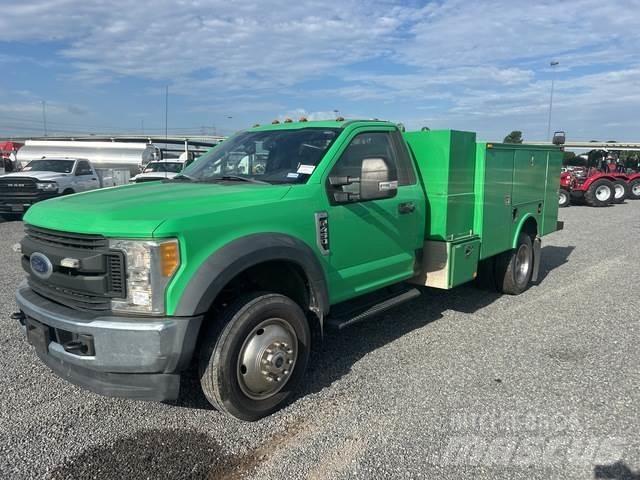 Ford F-450 都市/通用型車輛
